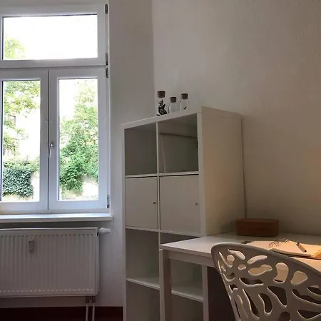 Attraktive, Helle Erdgeschosswohnung Nahe Uni Appartement *